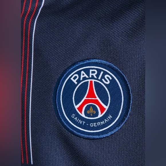 PSG Paris Saint-Germain Kids Large Soccer Jersey | Authentic Nike | LIKE NEW! - Picture 4 of 10